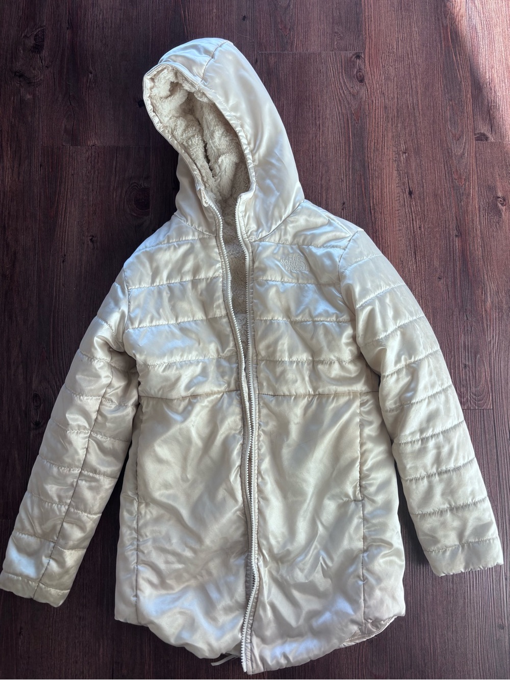 The North Face Kids Hooded Puffer Jacket in Cream